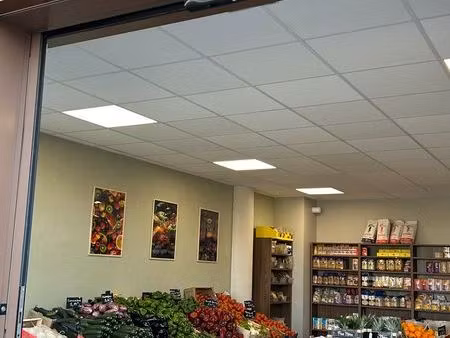 local commercial 130 m² + chambre froide 20 m² – boucherie / traiteur / alimentation