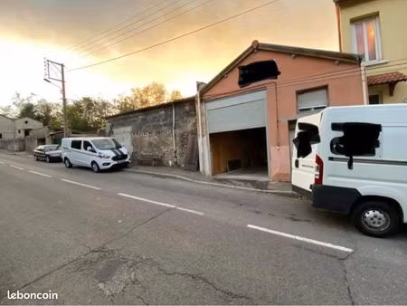 local professionnel / dépôt à louer – 110 m² – rue florent evrard  42000 saint-étienne