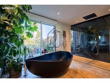 maison 5 pièces 177 m²