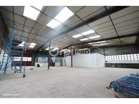 local d'activité 370 m²