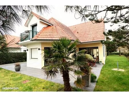 merlimont-plage dans un domaine privé superbe villa de 182m² avec jardin de 1032m²  garage