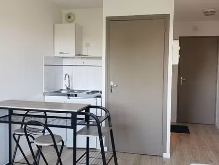 studio impeccable proche université (300m)