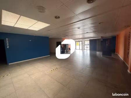 local commercial 650 m²