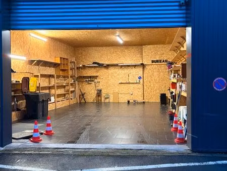 entrepot local commercial et habitation