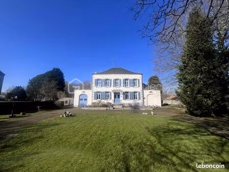 maison 11 pièces 324 m²