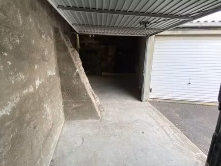 location grand box de stockage sécurisé 46 m² – garage fermé – calais rue ovide