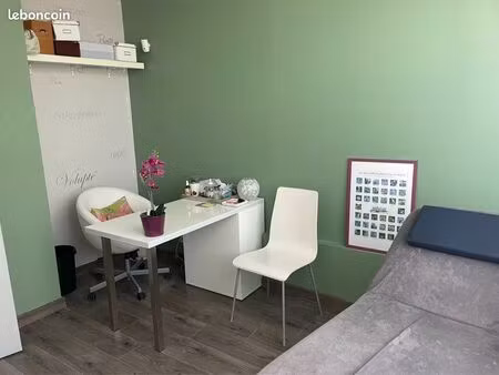 location bureau paramédical