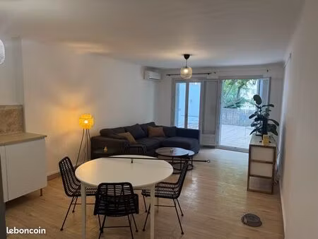 t2 meublé 57 m² avec grande terrasse – centre tarascon