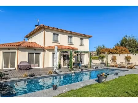 maison de luxe à vendre à sainte-foy-lès-lyon : 1 180 000 € | 190m²