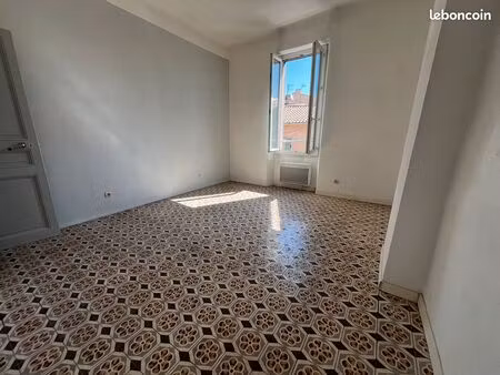 grand t2 de 55m2 climatisé refait à neuf