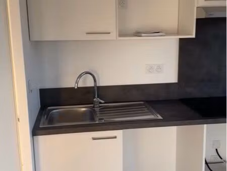 studio à louer chateaudun 26 m² – maison de ville