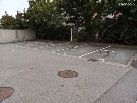 location place de parking / stationnement blagnac proche aéroport