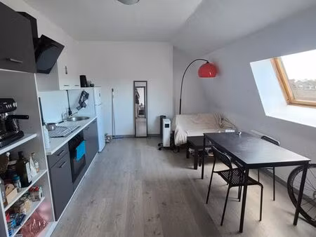 location 600 ( 550 + 50 charges) 35m2