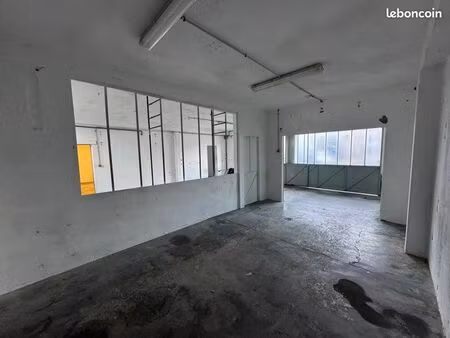 bureau+entrepot +appart 80m2