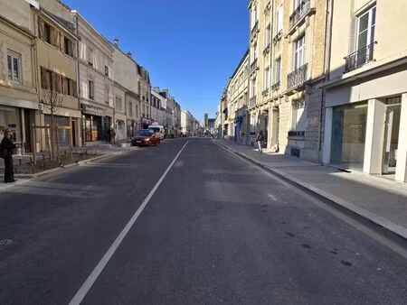 local commercial 60 m² reims
