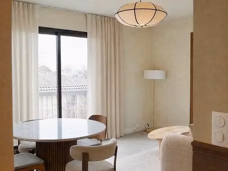 t3 d'exception meublé haut de gamme - rénovation intégrale - arles hyper-centre