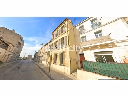 immeuble 11 pièces - 200 m²
