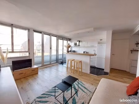 lille centre - t3 entièrement meublé – emplacement exceptionnel face à la place richebé