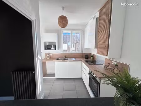 appartement t3 dernier étage sans ascenseur centre ville