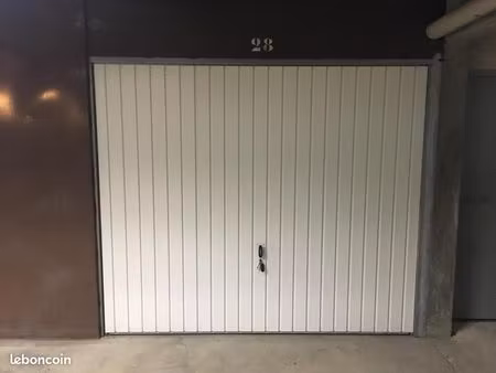 garage/box 13 m² reims