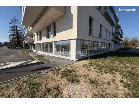 local commercial 194 m²