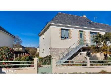 maison mitoyenne au calme dans impasse quartier ville aux roses