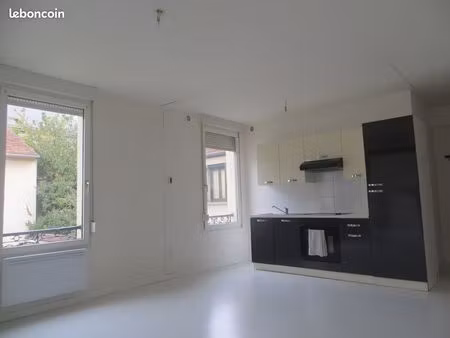 t2 lumineux  proche centre ville et tramway