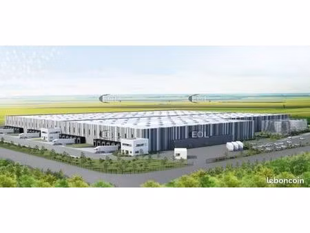 local logistique 12 009 m²