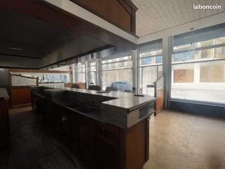 local commercial 105 m²