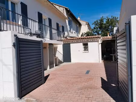 a louer grande maison meublée et climatisée et depandance