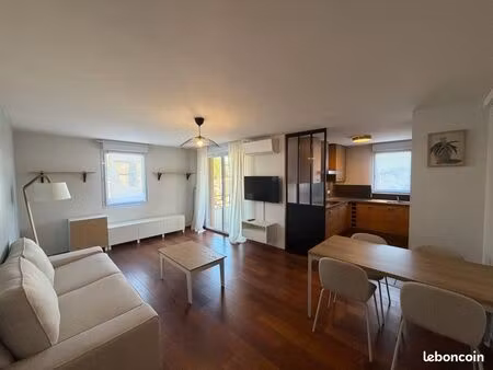 magnifique t3 meublé avec climatisation et piscine au golf de seilh