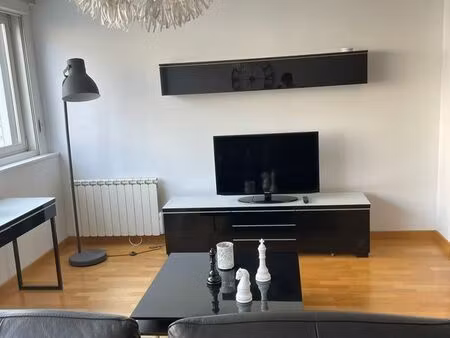 appartement type 3 meublé hyper centre avec garage