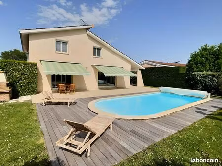 maison 6 pièces 149 m²