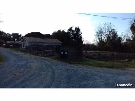 terrain à batir 800m² viabilisé