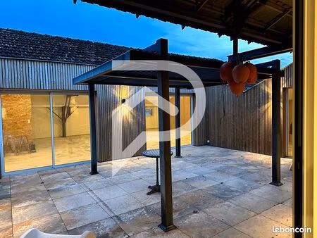 parking/box 16 pièces 800 m²