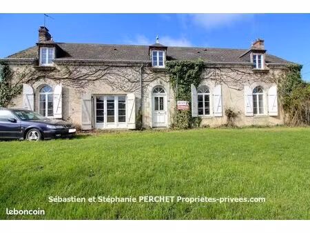 maison 8 pièces 203 m²