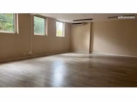 bureau 75 m² proche de nantes