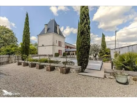 château 12 pièces 472 m²