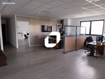 bureaux 204 m²