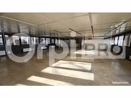 local d'activité 5 266 m²