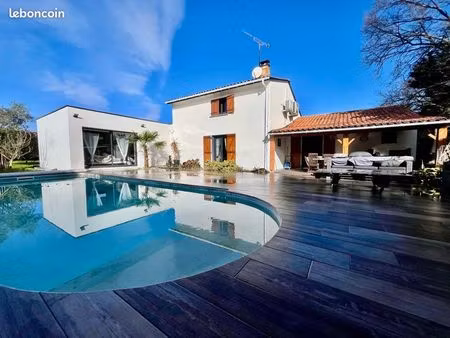 maison 4 chambres piscine