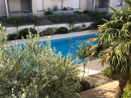 appartement t3 meublé 64m2 avec parking et piscine