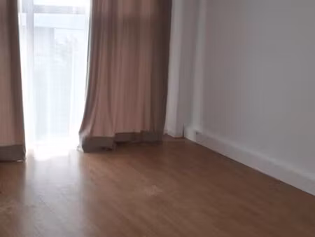 location bureau 32 m2