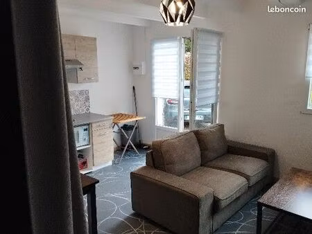 location studio meublé 27m². tcc