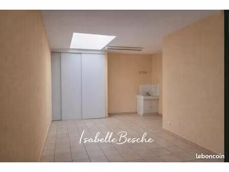 local commercial 213 m²