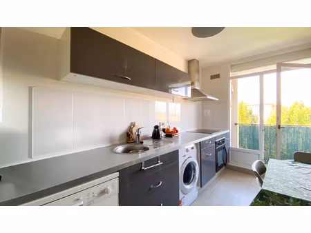 appartement 2/3 chambres - ballainvilliers centre