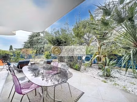 nouveau  appartement avec vue mer et jardin