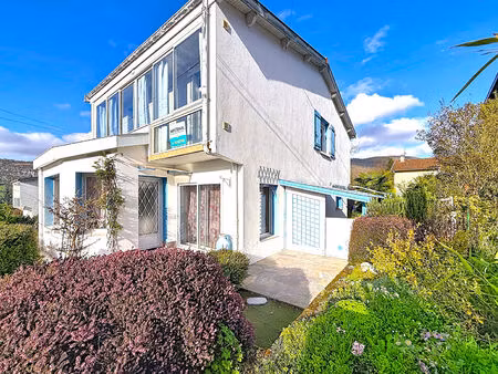 belle maison familiale 137 m² avec jardin et garage dans quartier prisé de foix