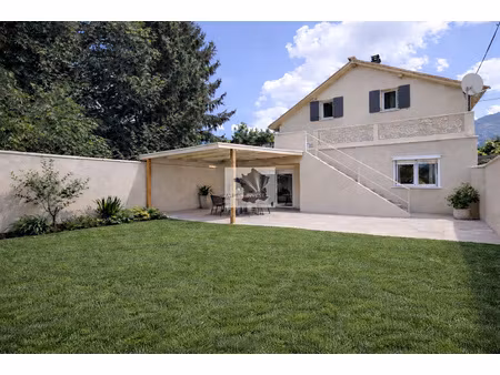 maison individuelle type t8 avec cour  cave  jardin  terra