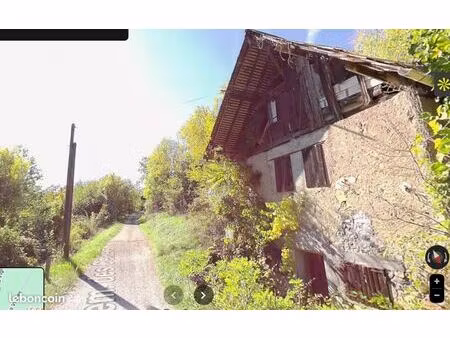 ancien cellier en pierre – potentiel maison/gîte – terrain  superbe vue montagne